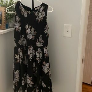 Floral sleeveless dress